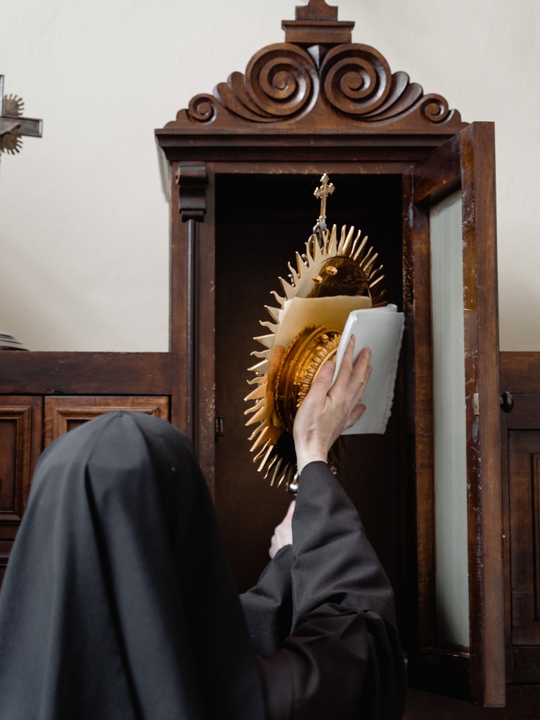 Understanding the Catholic Sacraments